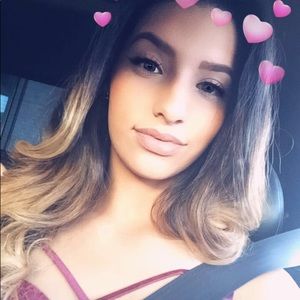 Meet your Posher, Anabel